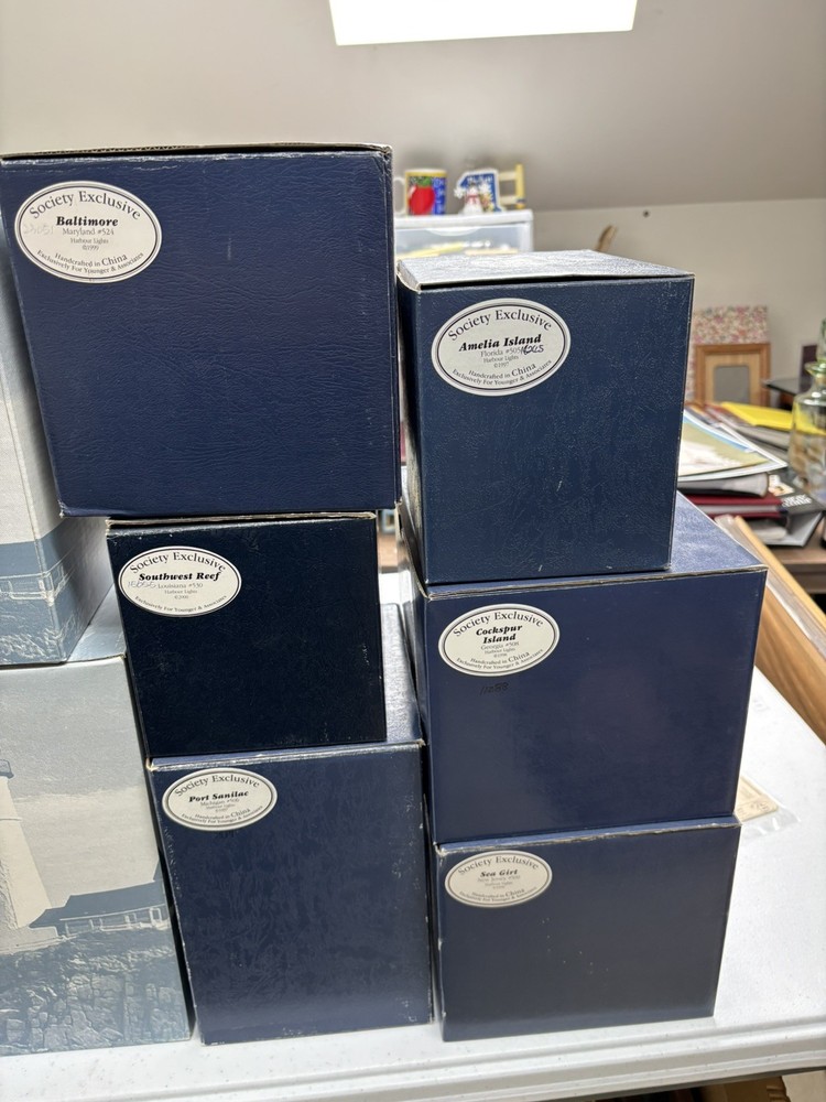 **CLEARANCE** Harbour Lights Lighthouses