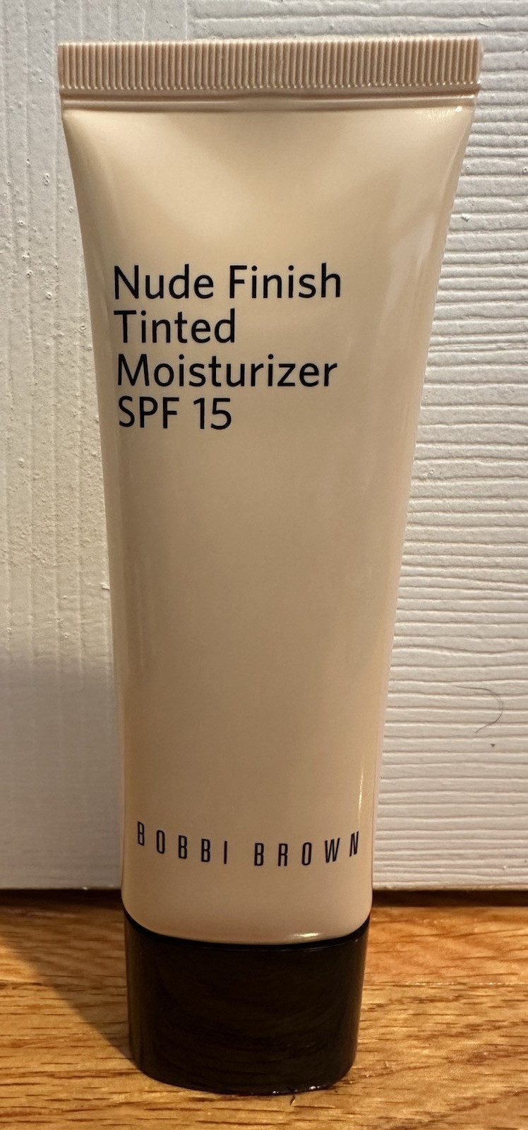 BOBBI BROWN NUDE FINISH TINTED MOISTURIZER SPF 15 MAKEUP 1.7 OZ / 50 ML RARE NIB