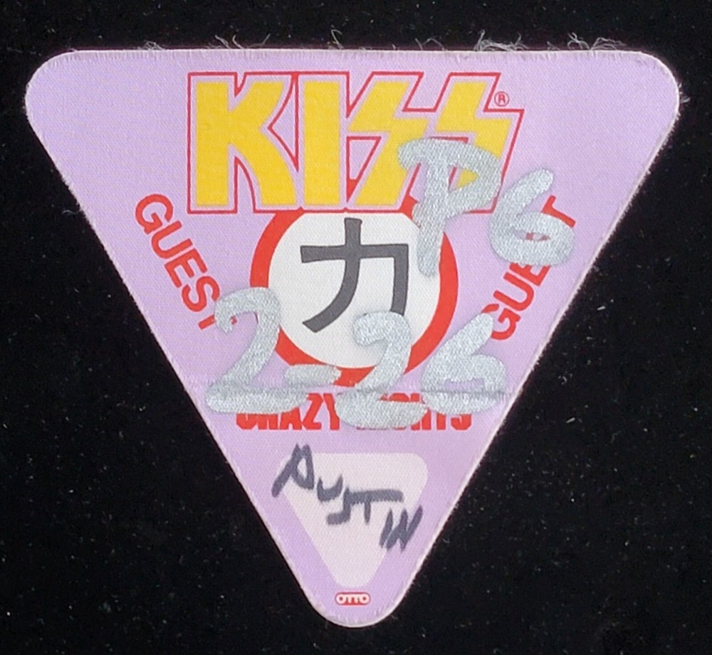 1988 力 KISS Crazy Nights Tour 力 Cloth Sticker Backstage Guest Pass Austin Texas
