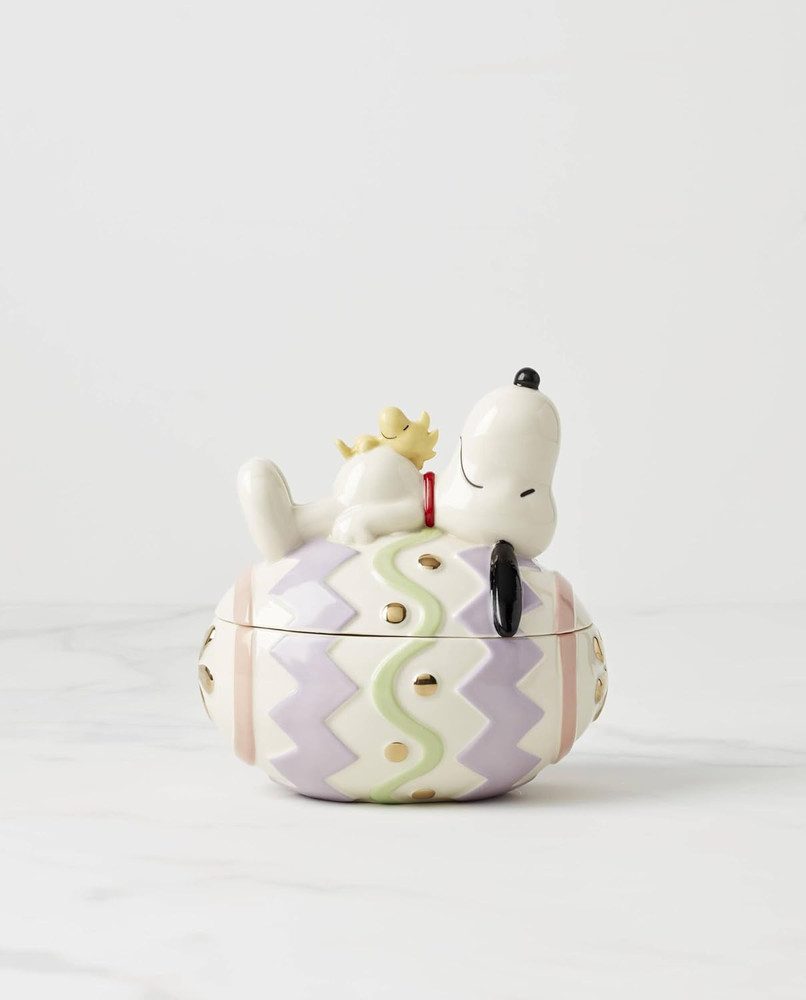 Lenox 895685 Peanuts Easter Snoopy Covered Candy Dish, Spring Serveware