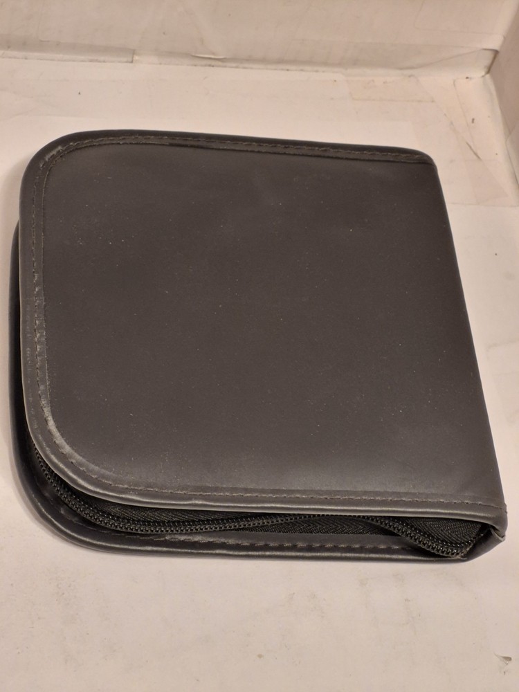 CD Case Holds 20 Zippered Compact Disc DVD Also XBOX CD-ROM PS Games
