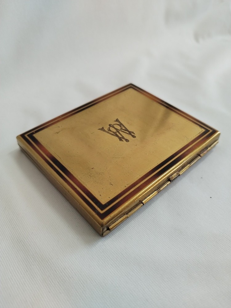 Powder puff Vintage container Flip - Top Compact