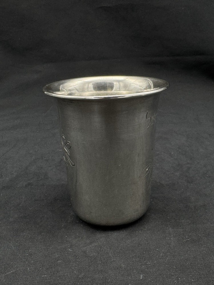 Antique 84 SILVER ENGRAVED CUP HALLMARKED, 25 grams