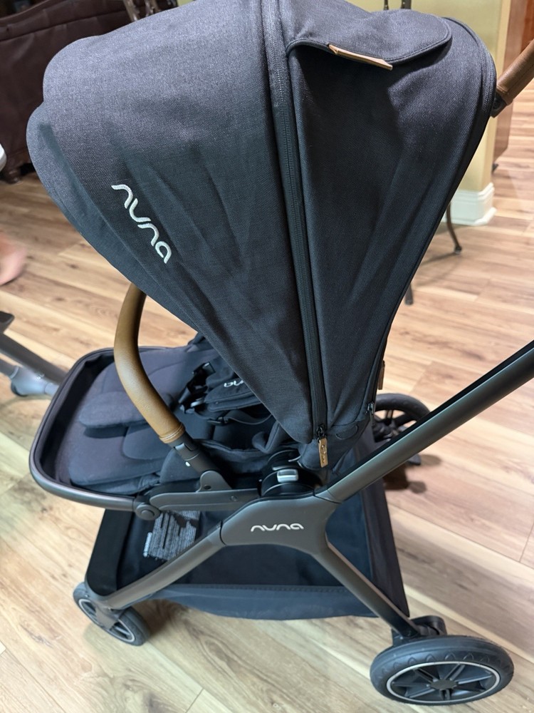 Nuna Triv next Stroller