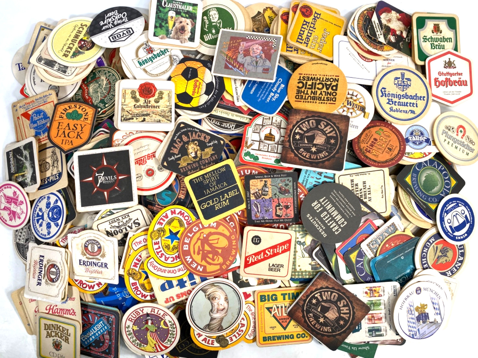 BEER COASTERS - GIANT LOT OF 550+ American, German & Microbrewery Beers COLORFUL