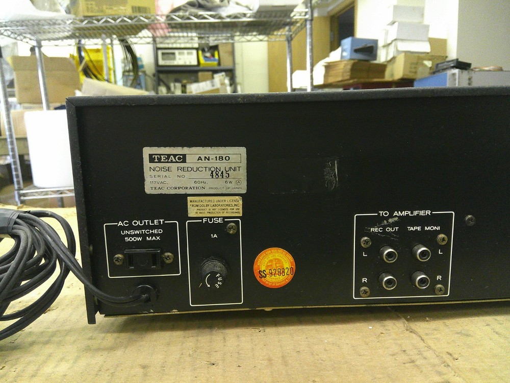 TEAC AN-180 NOISE REDUCTION UNIT (MISSING KNOBS)