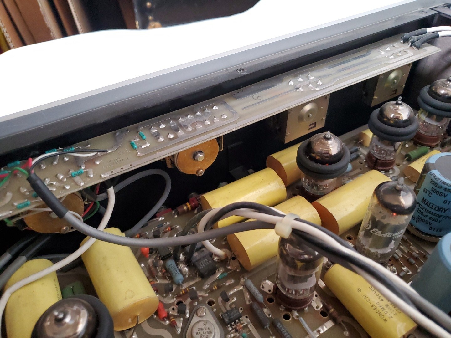 Vintage AUDIO RESEARCH SP-8 TUBE PREAMPLIFIER - Audiophile Gear Equipment