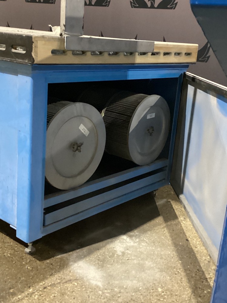 DENRAY MACHINE 7200B DOWNDRAFT TABLE USED