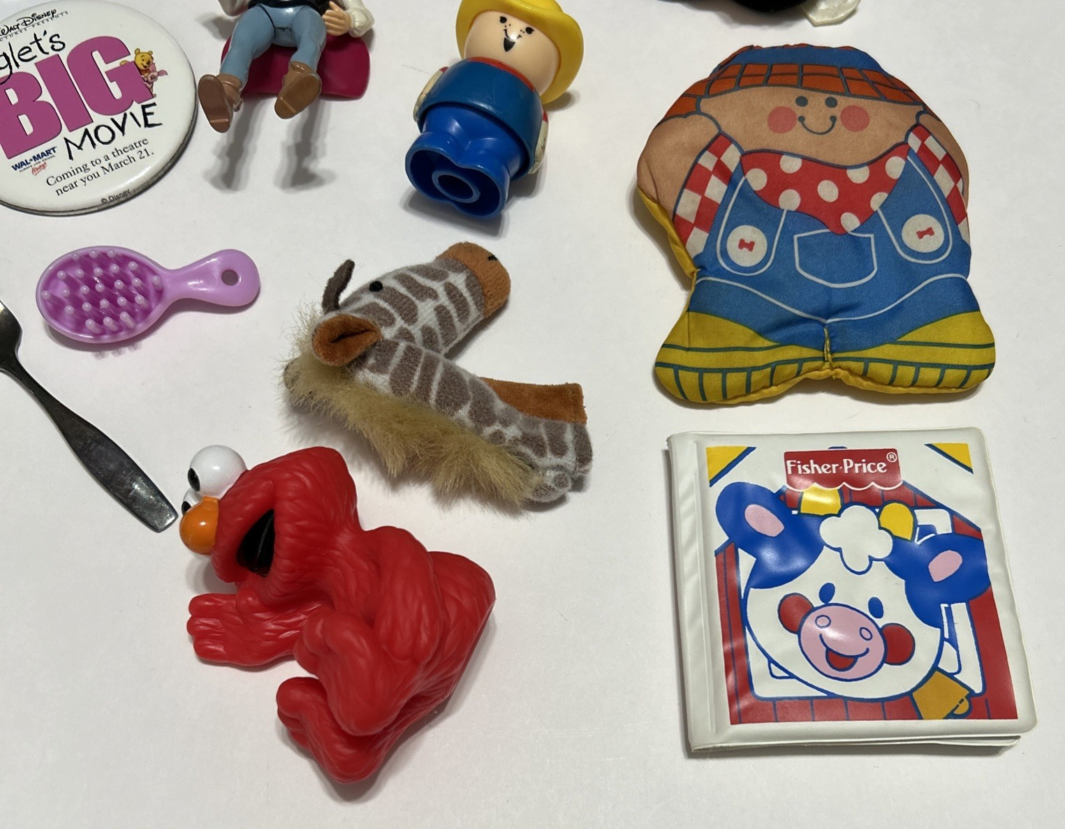 25pc VTG 90s Toy Junk Drawer Lot Elmo Ernie Farmer Hamster Raisin Happy Meal Toy
