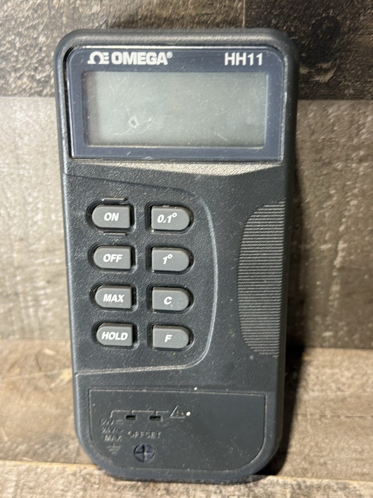 OMEGA HH11 Digital Thermometer (Missing Leads)