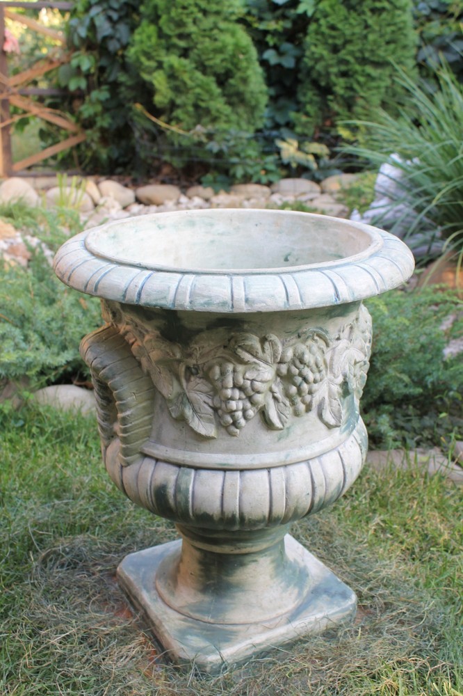 Polyurethane flexible mold with a plastic frame"Flowerpot grapes"