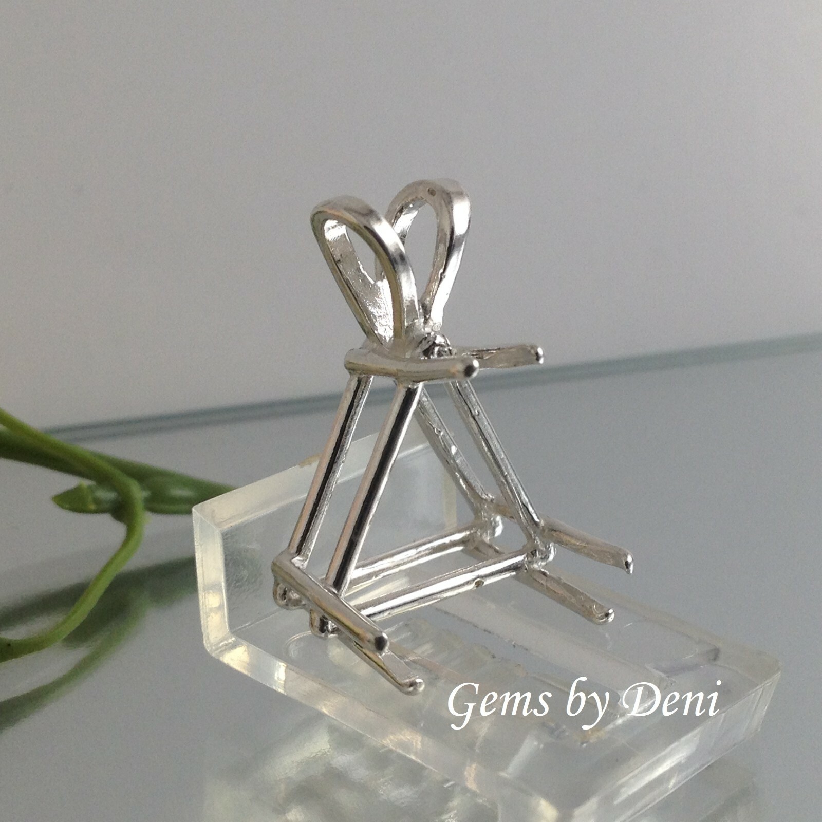 Triangle (Trillion) Sterling Silver Pre-Notched Pendant Setting (4x4mm-16x16mm)