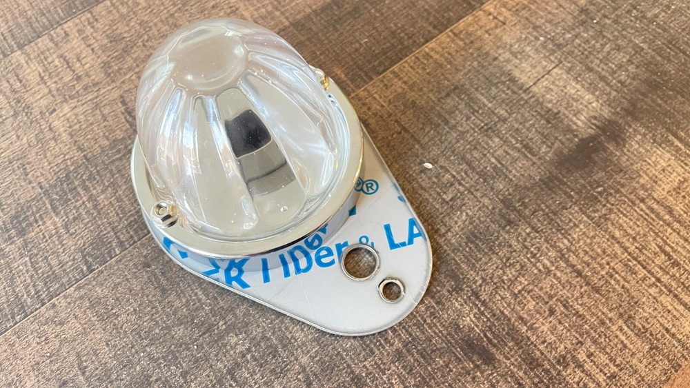 Sleeper Light Bracket For Kenworth ( BRACKET ONLY )