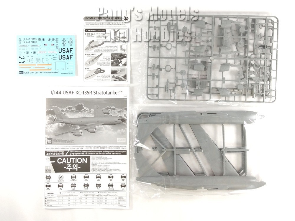 Boeing KC-135 KC-135R Stratotanker USAF 1/144 Scale Plastic Model Kit - Academy