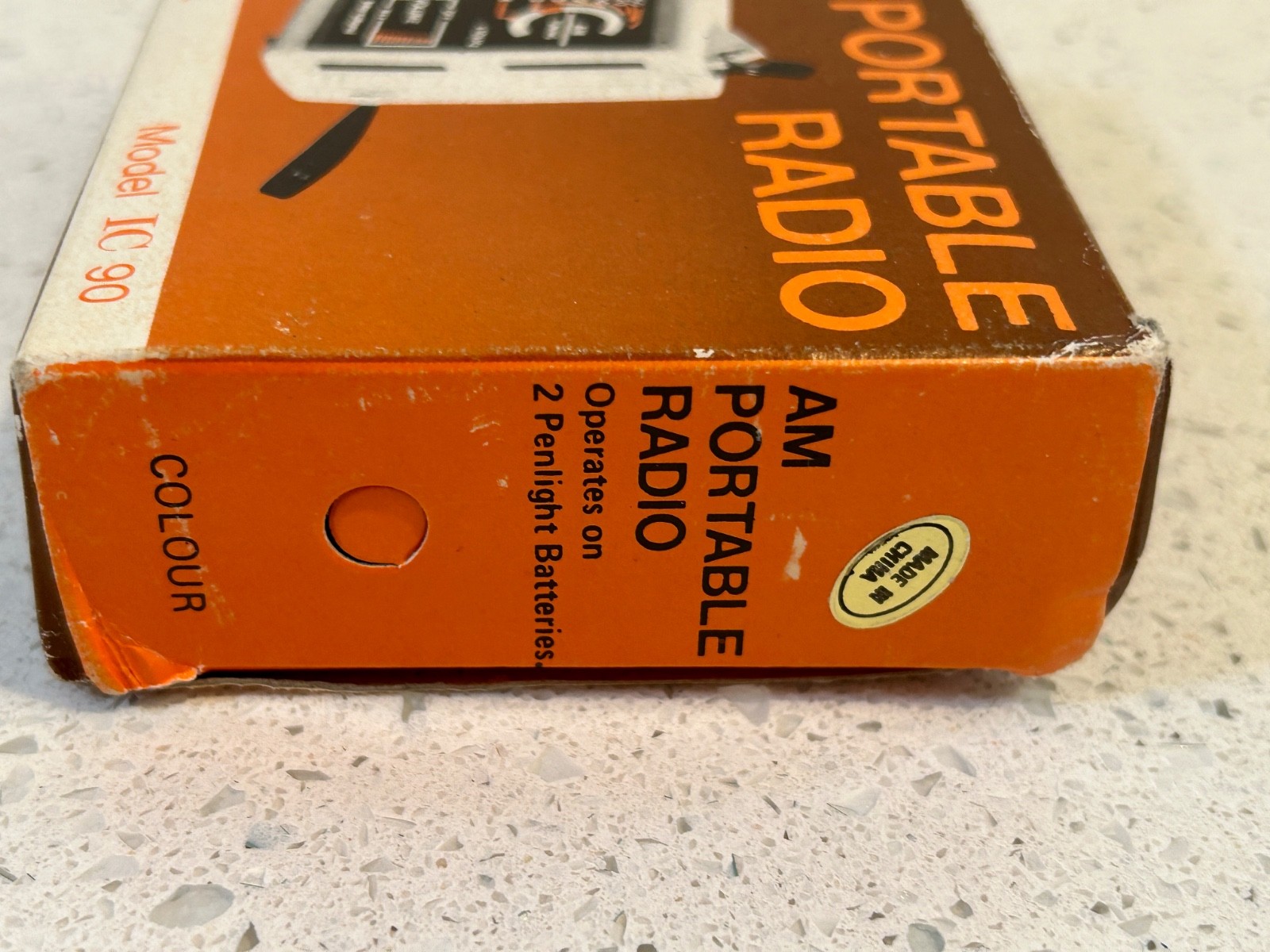 VINTAGE 1960-70's International Brand Transistor Radio Model IC 90 - Mint in Box