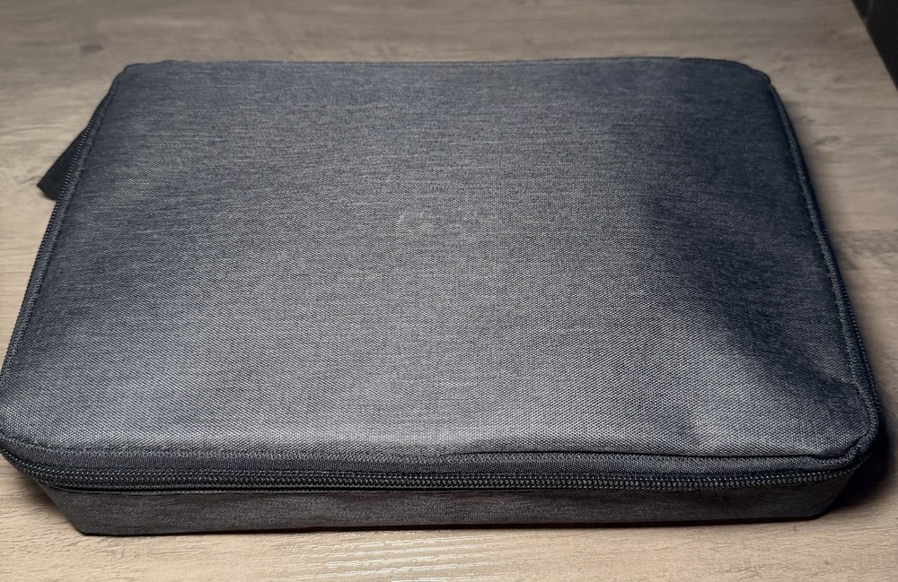 JY013 Foldable Drone quadcopter designed for beginners. Open Box. (2/22)