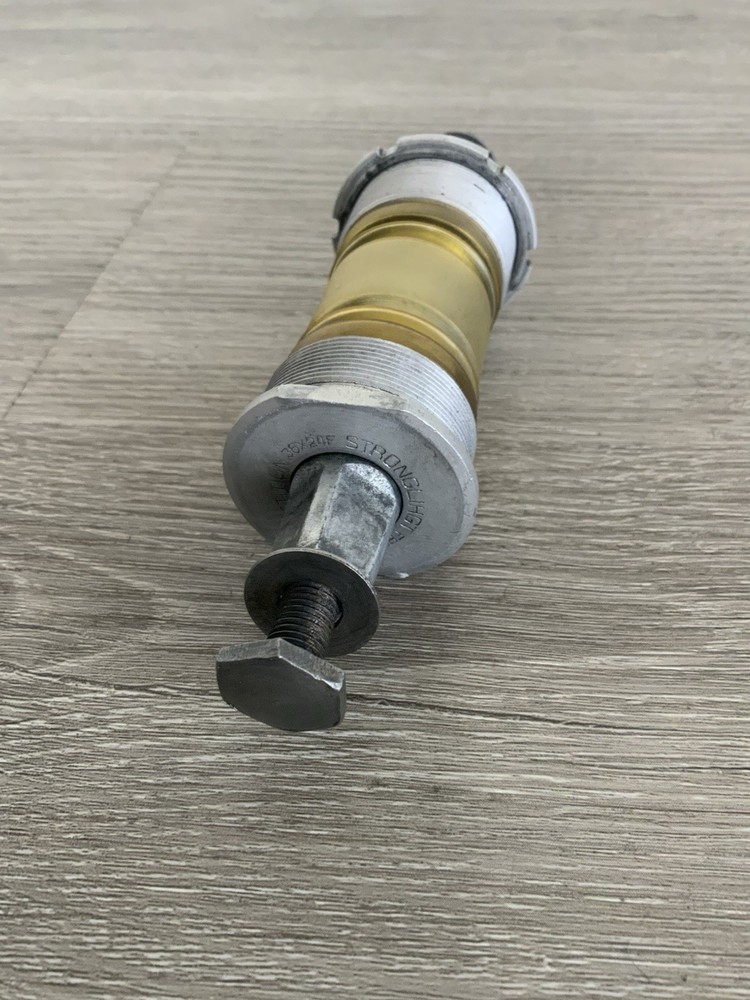 STRONGLIGHT SEALED BOTTOM BRACKET ITALIAN THREADED 70-119 MM 252 GRAMS