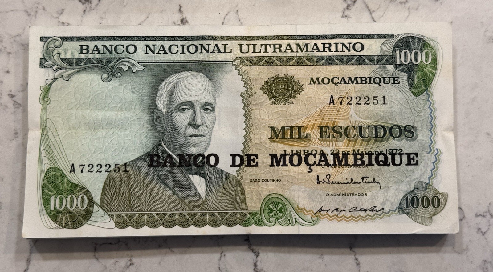 Aviation Large Mozambique Currency *UNC* sequential 1000 Escudos 1972 Banknote