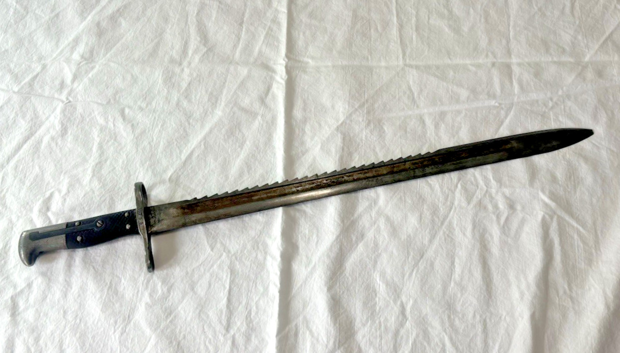 Swiss Vetterli Neuhausen Saw back Bayonet S.J.C. NEUHAUSEN 24"