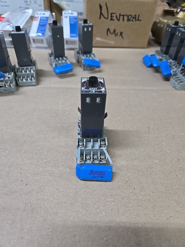 Idec GT5Y-4SN Electronic Timer 3AMP 100/120V