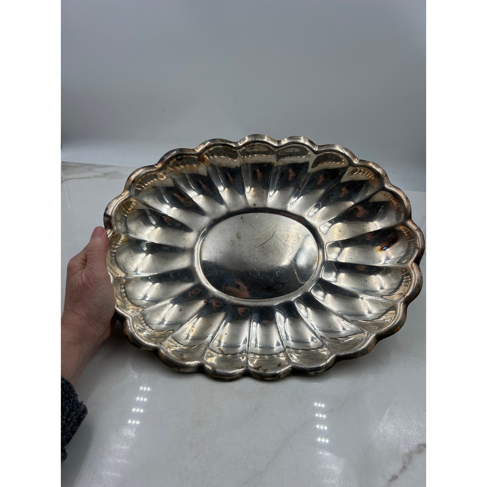 Reed & Barton Silver Plated Scalloped Edge Serving Dish 110