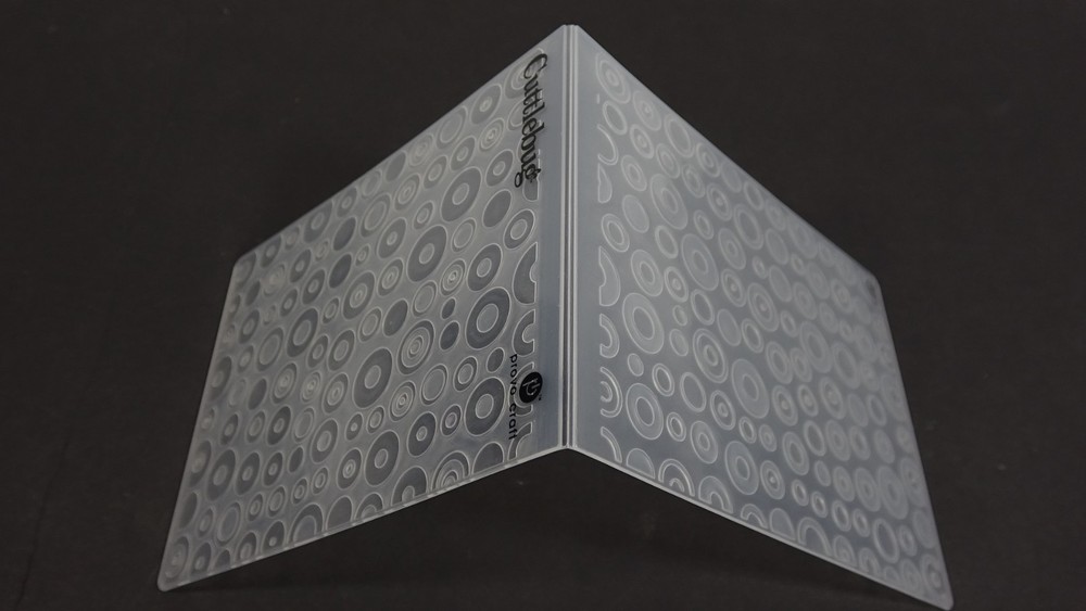 Cuttlebug Provo Craft Embossing Folder Spots & Dots 37-1145