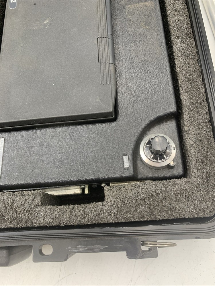 BUBBLE TECHNOLOGY Microspec-2. Includes Case.