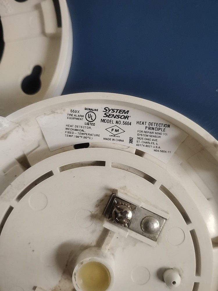 System Sensor 5604 Heat Detector 194°F Fixed Temp. Preowned