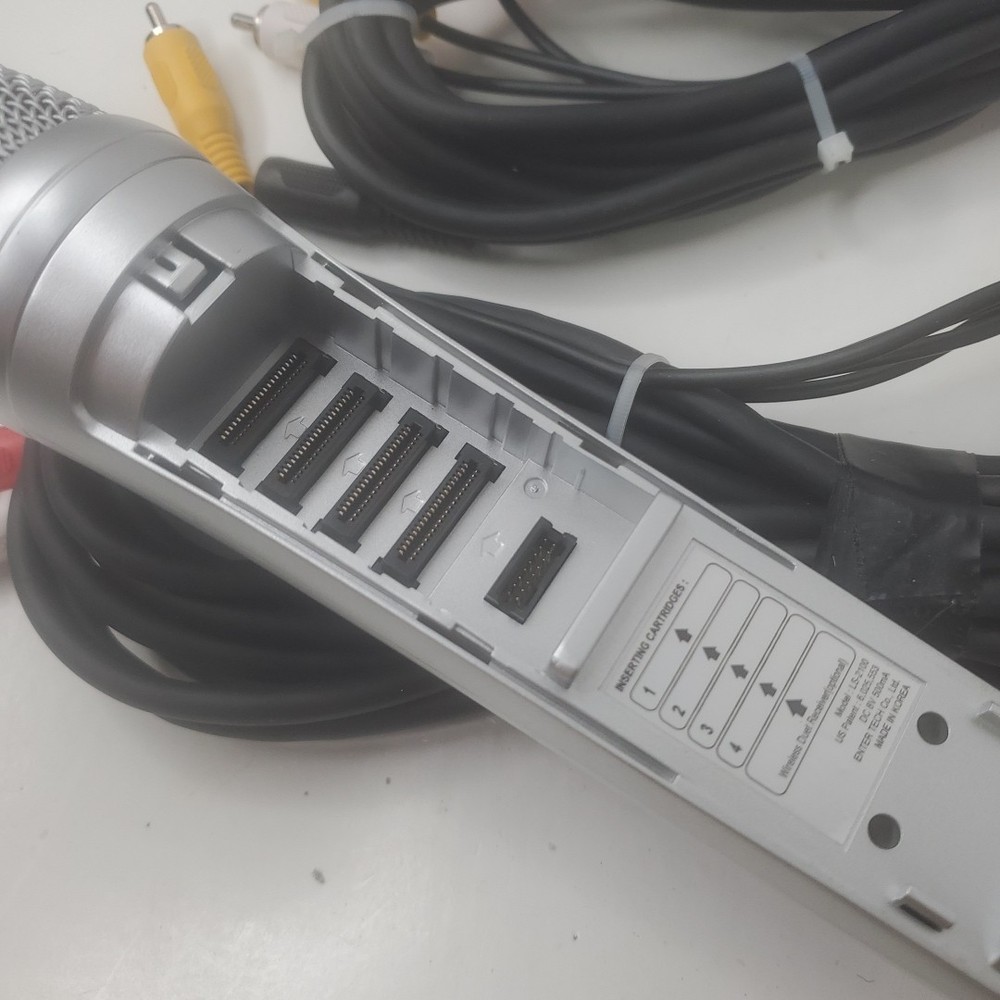 Leadsinger LS-2100 Karaoke Microphone & Book