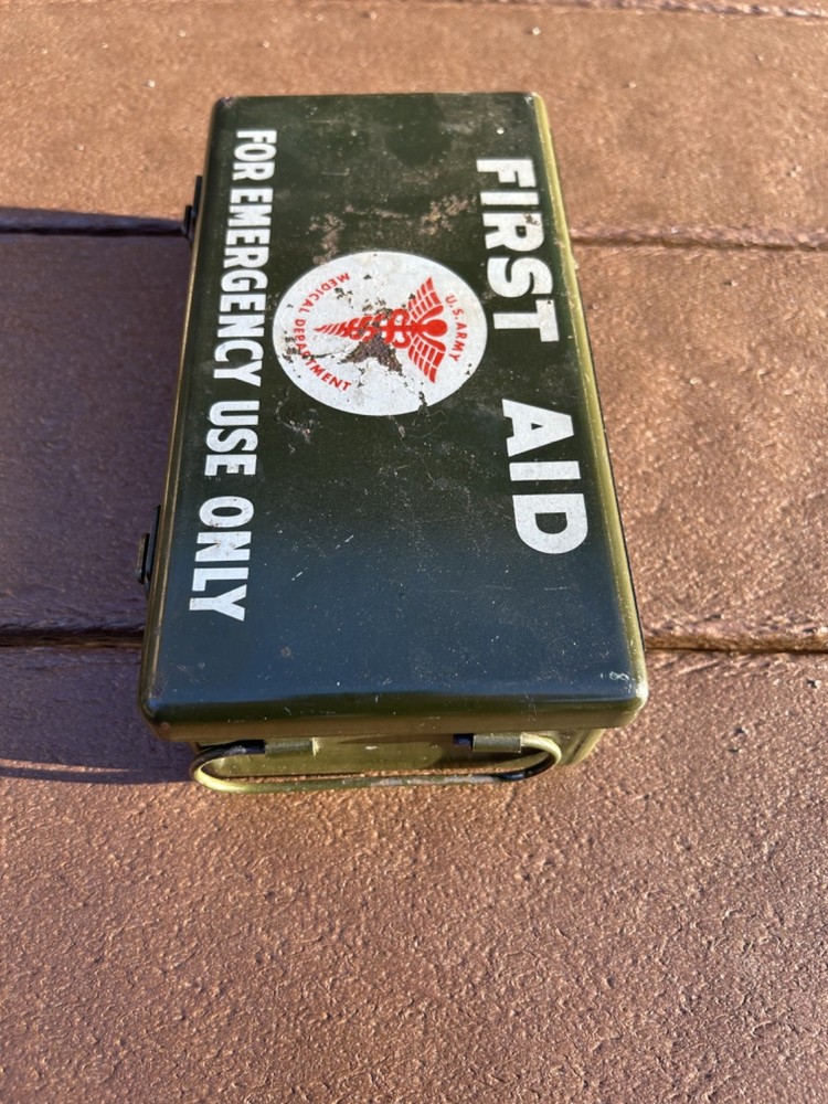 WWII Jeep 12 Unit first aid kit