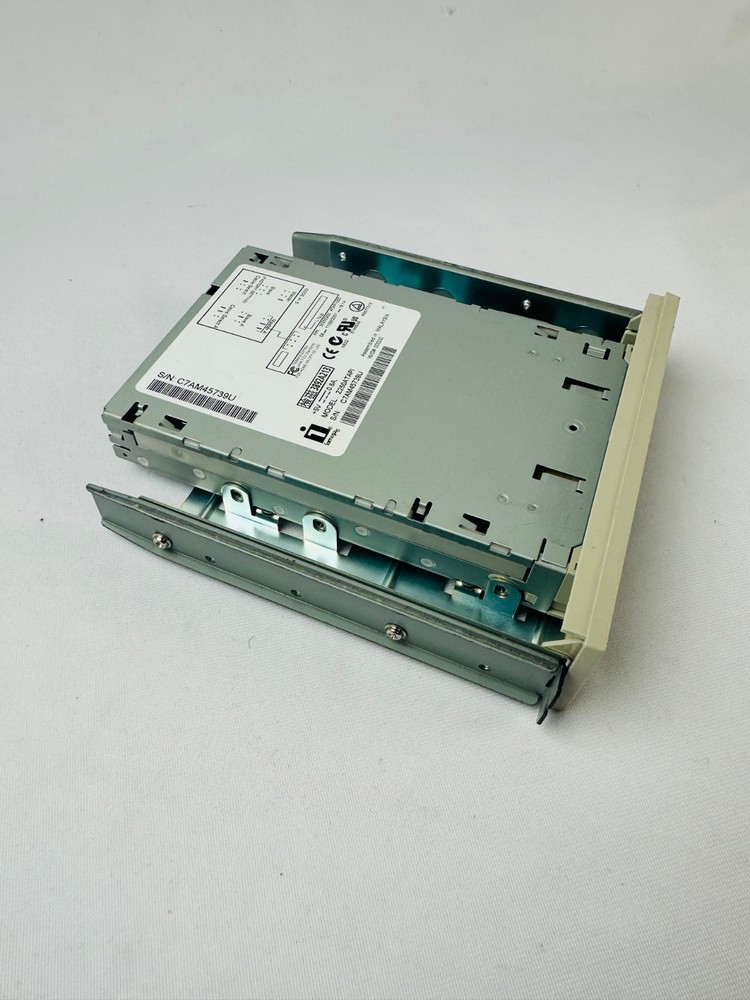 Iomega Z250ATAPI 30250200 ATAPI-250 Zip Drive
