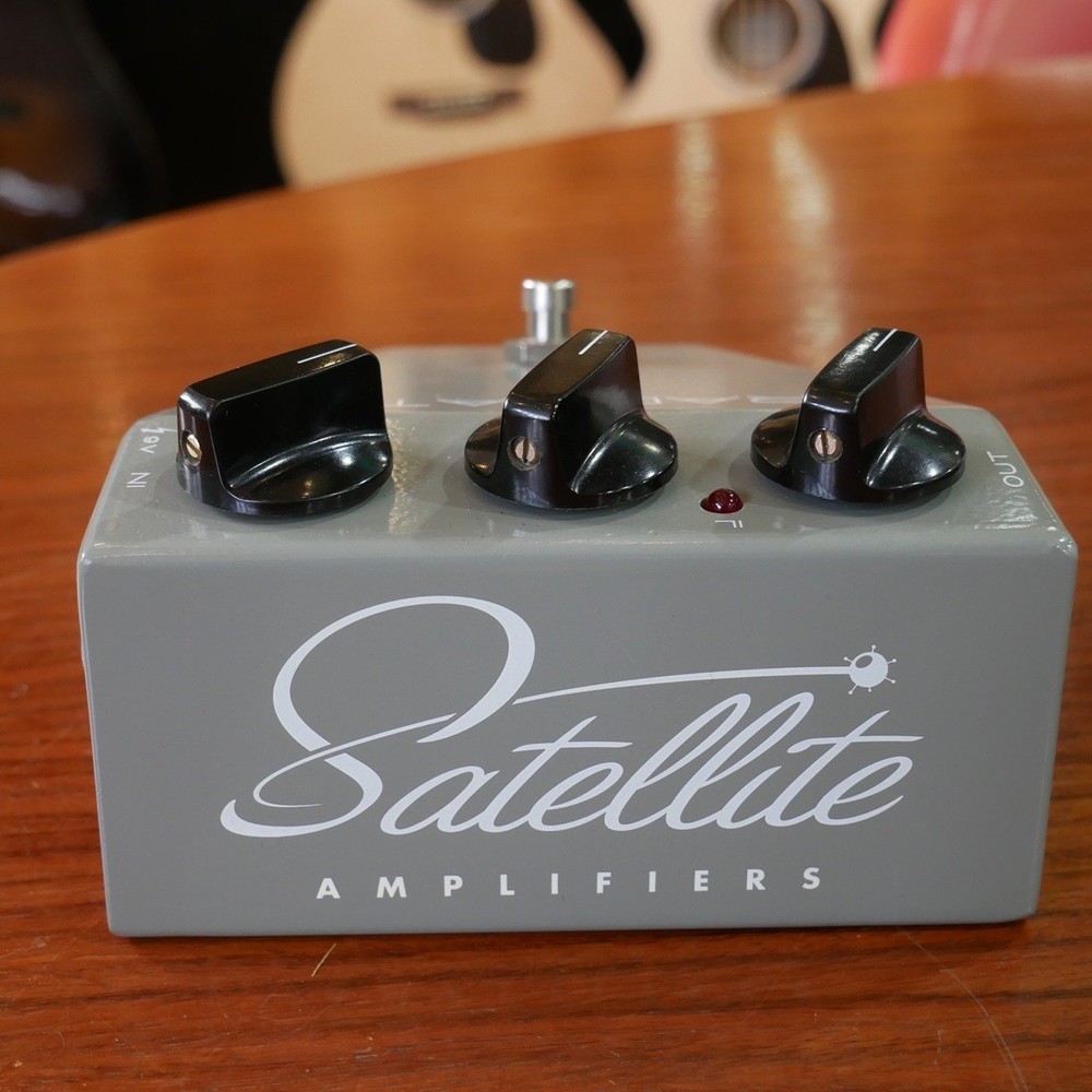 Satellite Amplifiers Eradicator / NATIONAL 12AX7 【USED】
