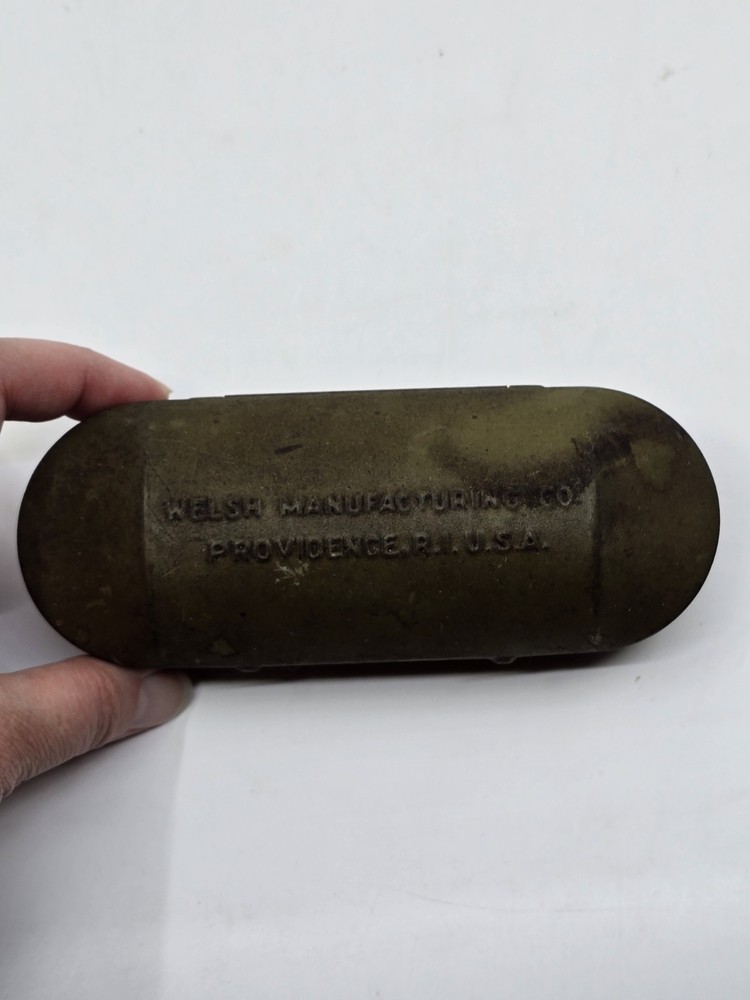 Military Green Metal Eyeglass Case Welsh Manufacturing Co Providence RI USA