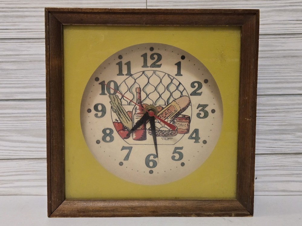 Vintage Kitchen Clock Wood Vegetable Pattern Scott *Not Working* Battery 8" X 8"
