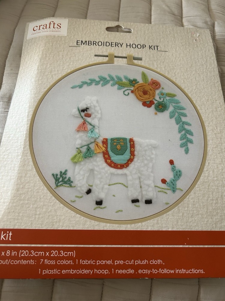 “Crafts” Embroidery Hoop Kit New Includes Hoop & Thread