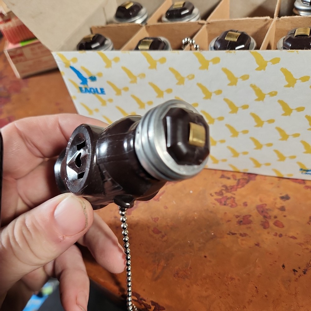 10 Eagle Bakelite Socket Adapters With Pull Chain USA Vintage polarized 718B