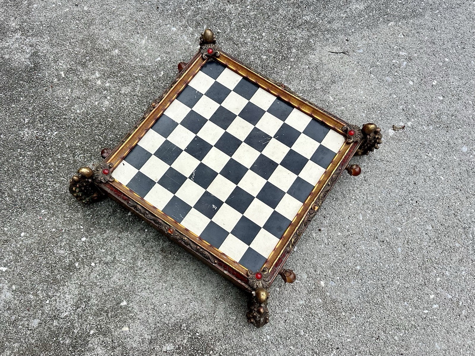 Oriental Accent Safari Wildlife Chess Set Hand Painted Resin Piece Storage Board