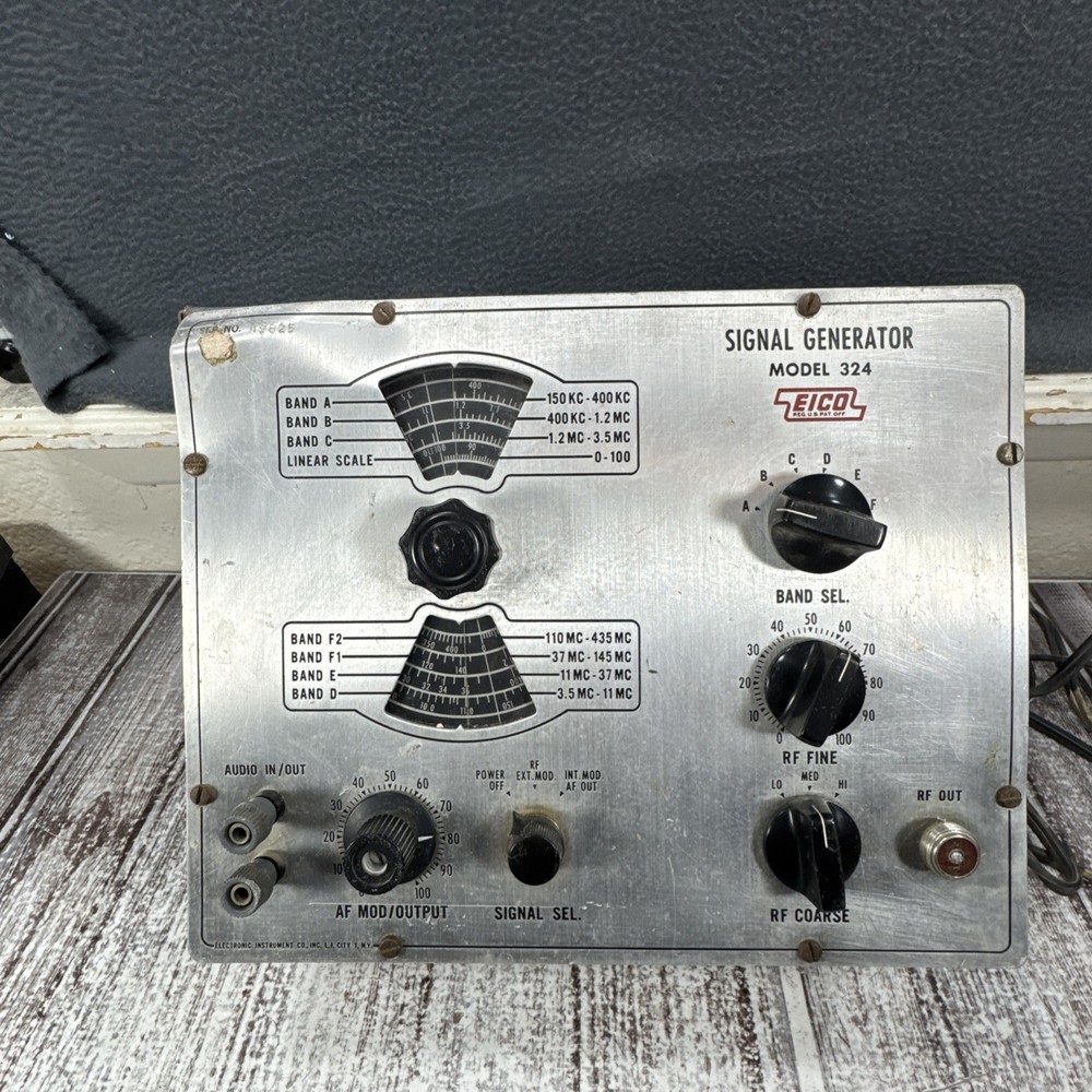 EICO Signal Generator Model 324