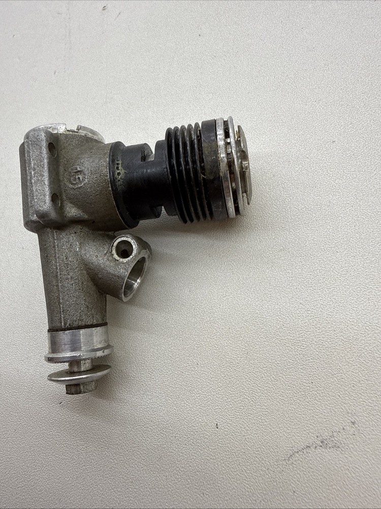 Vintage Cipolla Junior 1.5 cc Model Airplane Engine M7