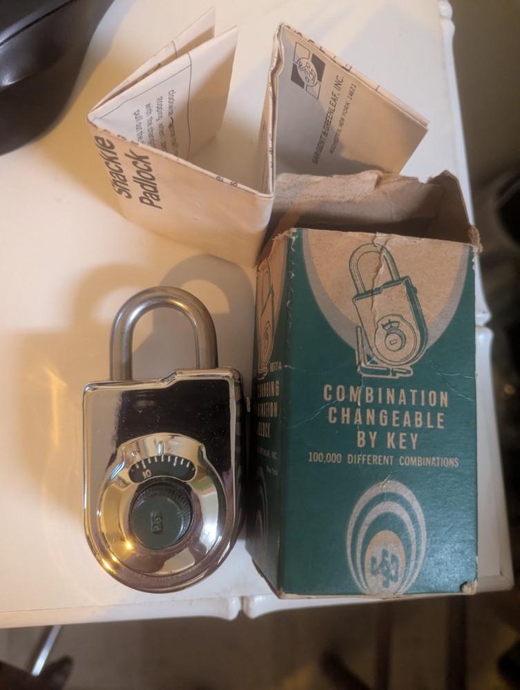 Sargent & Greenleaf Key Changing Combination Padlock 8077 Box & Instructs No Key