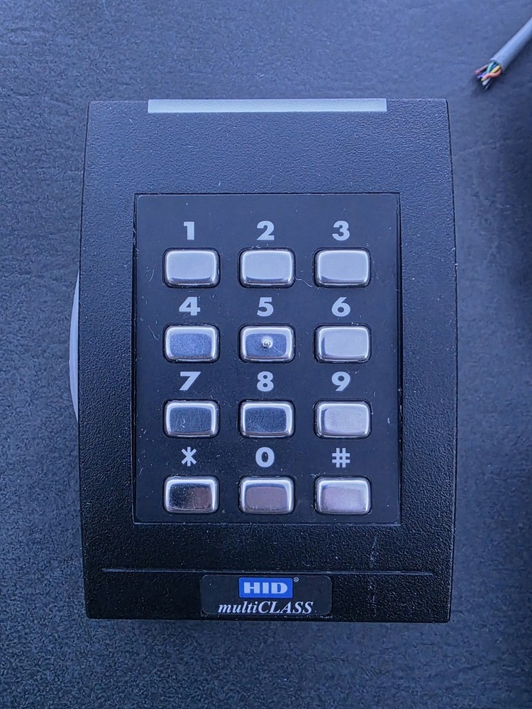 HID multiclass iclass Keypad Reader