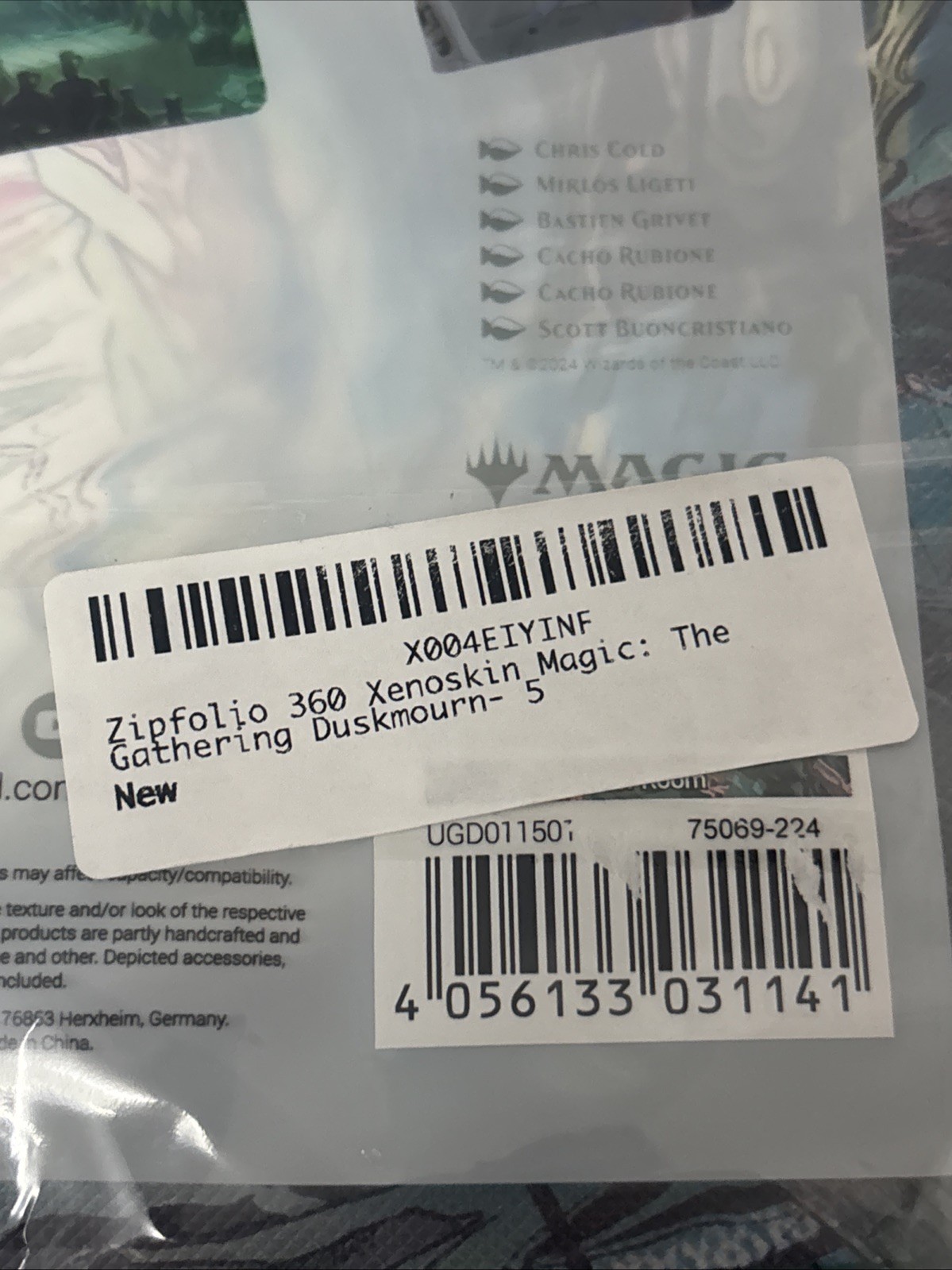 Xenoskin Zipfolio 360: Magic: The Gathering - Duskmourn Series - Mirror Room