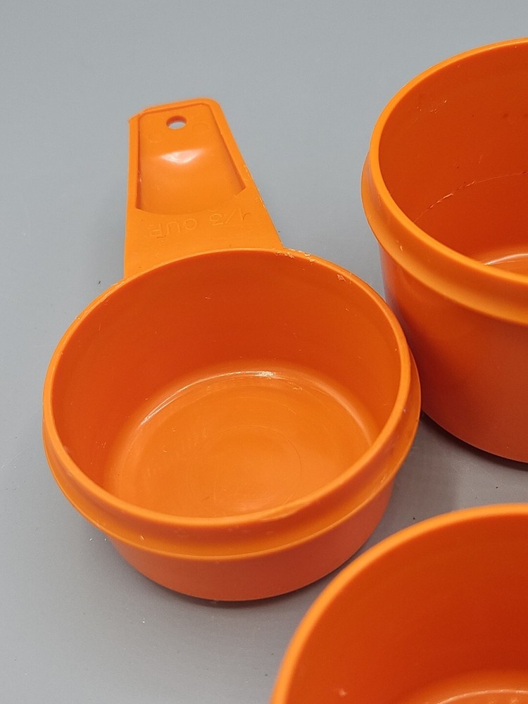 Vintage Tupperware Measuring Cups Set Almond Orange Stackable 761 Lot 4