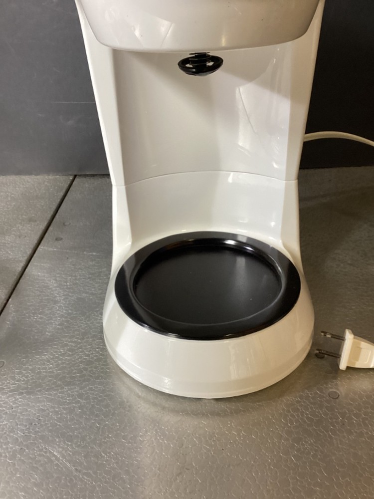 Walmart-White 12 Cup Drip Coffee Maker Model: 512841 - TESTED in EUC