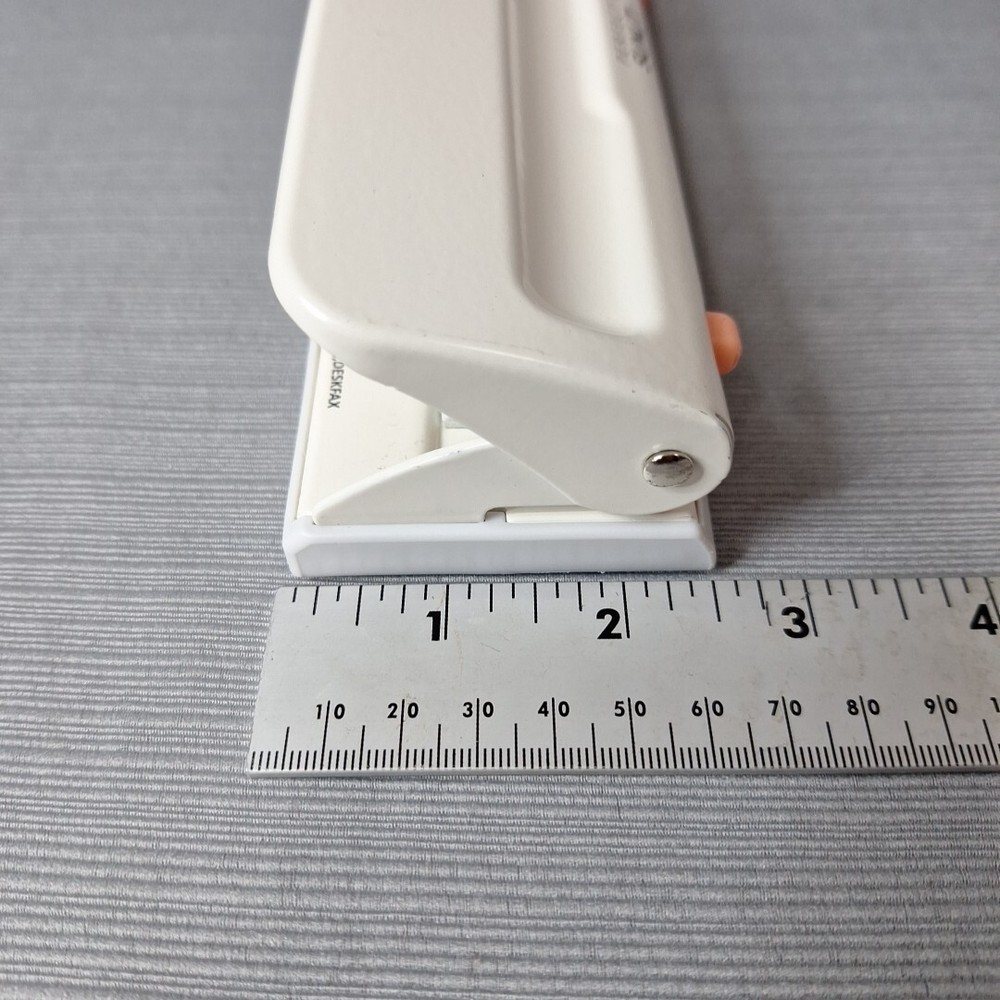 Sunlit Perfect 6 Hole Paper Adjustable