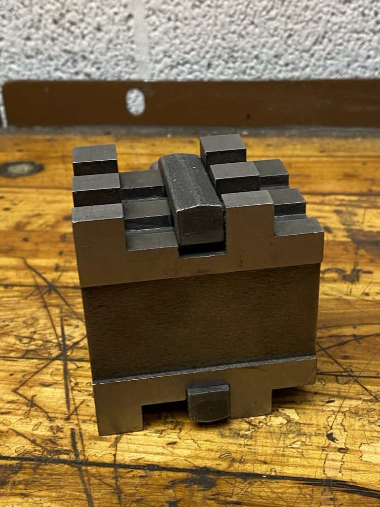Brown & Sharpe No. 750B V-Block