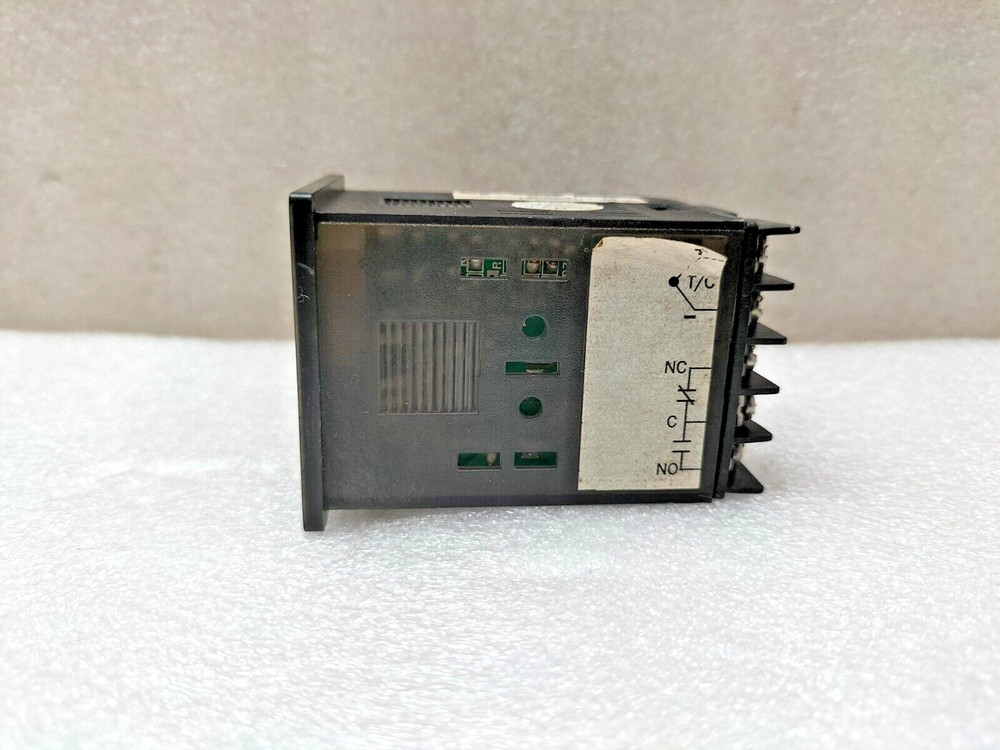MULTISPAN TC-49 DIGITAL TEMPERATURE CONTROLLER