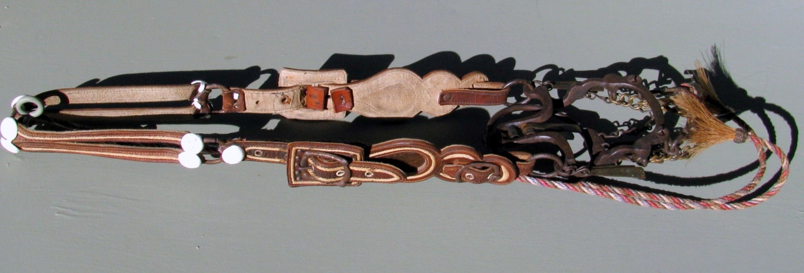 UNIQUE ANTIQUE COMPLETE CHILDS EMBROIDERED PONY HEADSTAL RING BIT REIN SET 1900