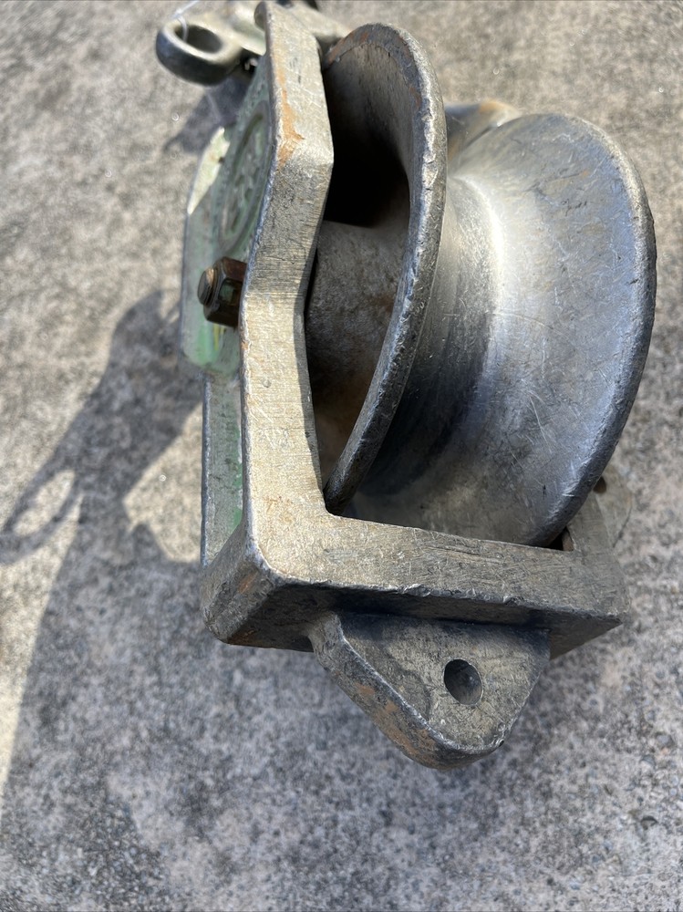 Sherman + Reilly XS-100-B Universal Stringing Block#4