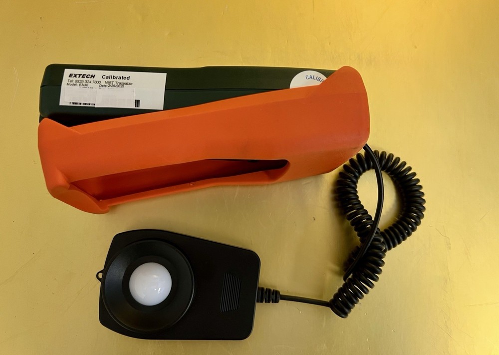 Extech EA30 Easyview Wide-Range Light Meter